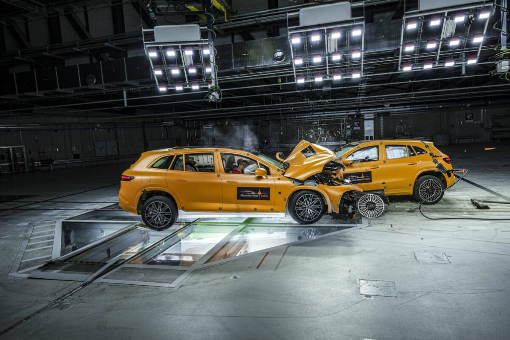 Mercedes- nárazový test elektromobilov